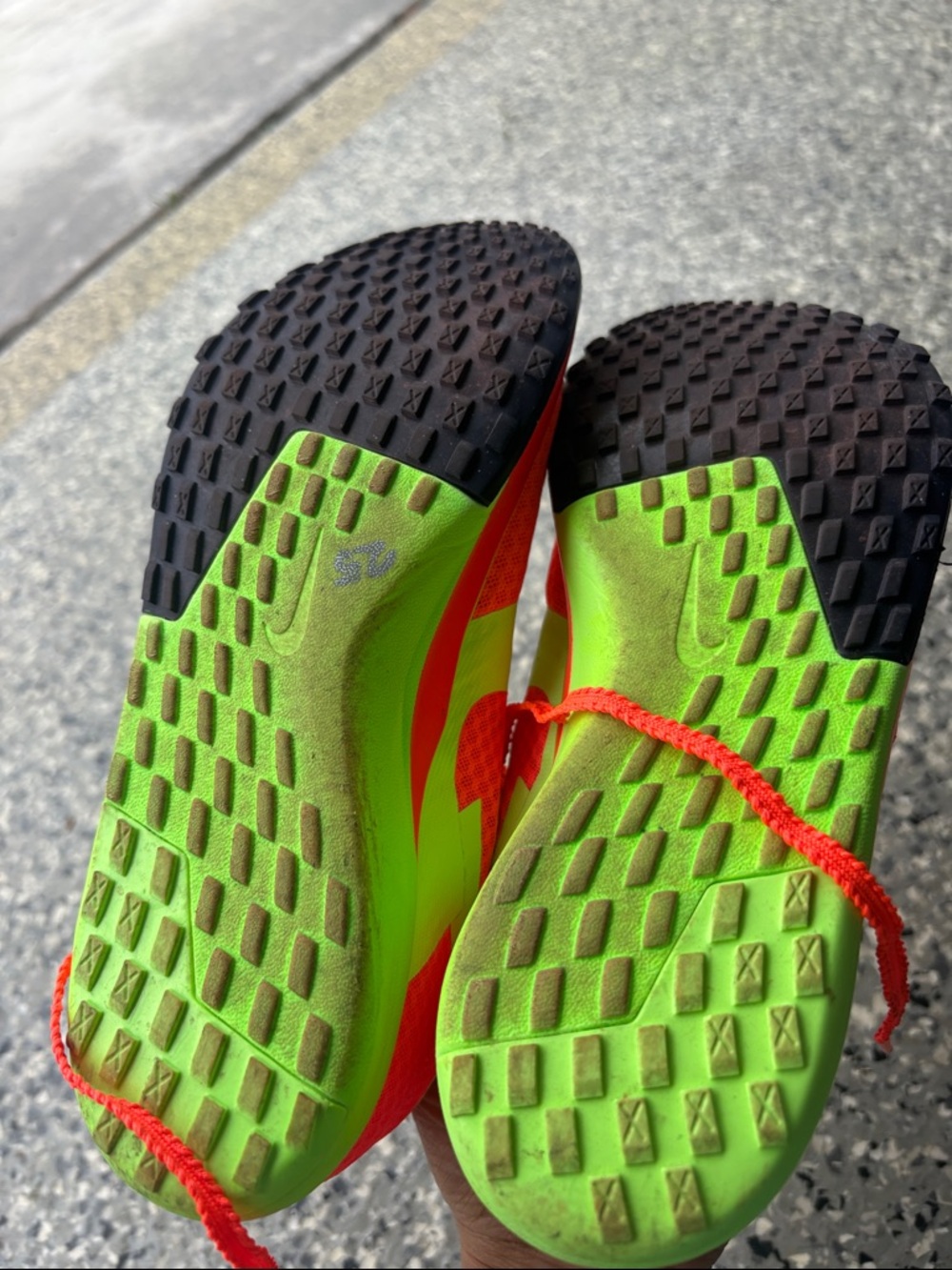 Nike running cleats - Picture 4 of 8